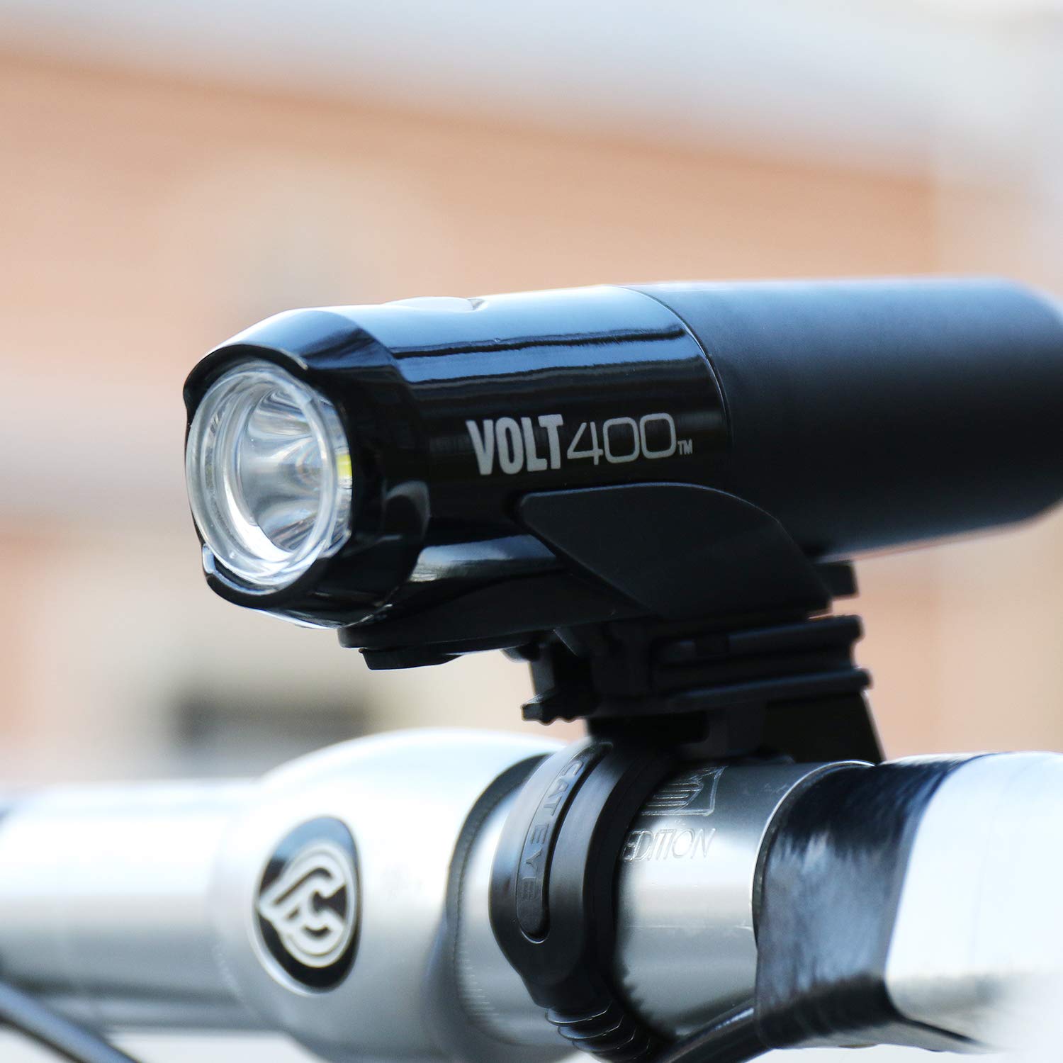 캣아이 볼트 VOLT400 HL-EL461RC USB 충전식 자전거 LED 전조등 이미지 4