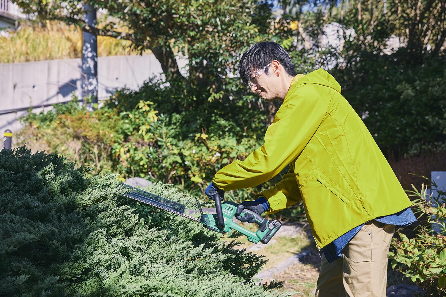 하이코키 CH1835DA 350mm 충전식 헤지트리머 본체 이미지 10