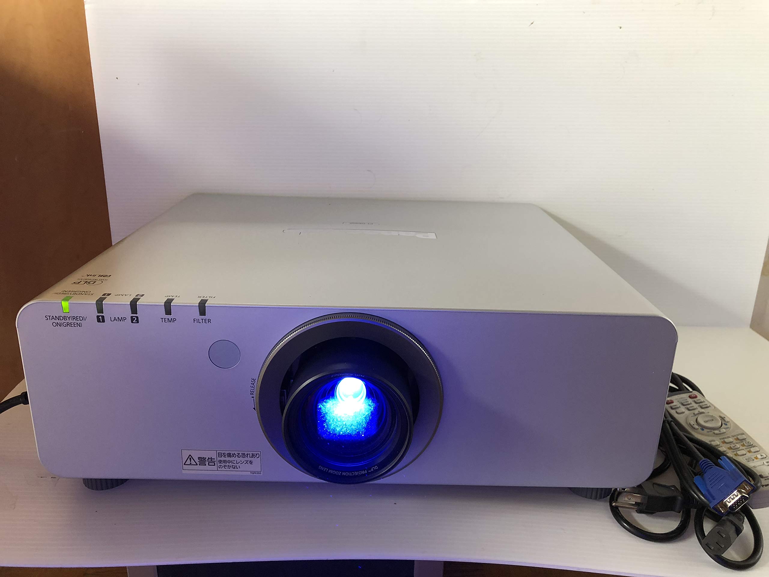 [중고] 파나소닉 DLP 프로젝터 PT-D6000LS 6500lm XGA 이미지 1