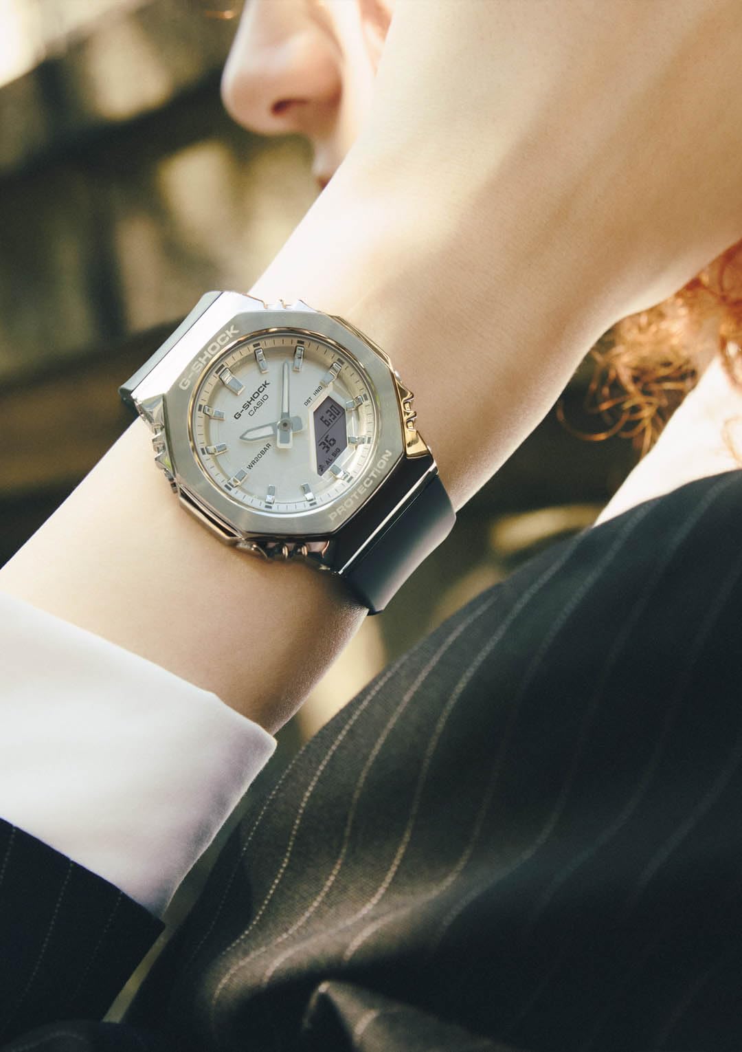 카시오 지샥 메탈 커버드 GBM-2100A-8BJF 커플 시계 화이트 이미지 4